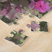 Roze Bloemen Tussen Groene Puzzel (Zijkant)