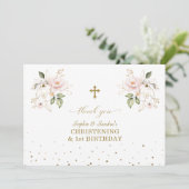 Roze bloemen tweeling meisjes 1e verjaardag doopfe bedankkaart (Staand voorkant)