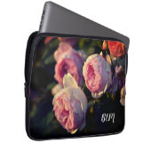 Roze bloemen uit de tuin laptop sleeve (Voorkant Rechts)