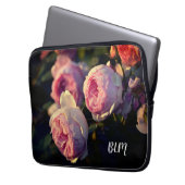 Roze bloemen uit de tuin laptop sleeve (Voorkant Links)