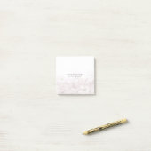 Roze bloemen vervagen post-it® notes (Op bureau)