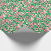 Roze bloemen, zachte koraalachtergrond cadeaupapier (Hoek)