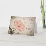 Roze  Bloemen Zuster in Wet Verjaardag Kaart<br><div class="desc">en doordacht wenskaart voor de verjaardag van Sister in Law met witte bloemen en handgeletterde stijltekst.</div>