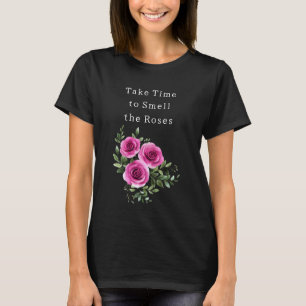 Roze Bloemen Zwarte Strepen Ruik aan de Rozen T-shirt