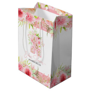 Roze bloemenalfabet blokkeert Baby shower typograf Medium Cadeauzakje