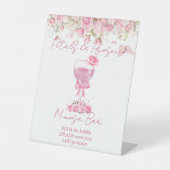 Roze bloemenbloemblaadjes & Prosecco Vrijgezellenf Reclamebord Met Voetstuk (Voorkant)