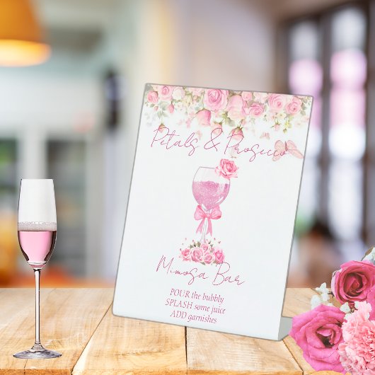 Roze bloemenbloemblaadjes & Prosecco Vrijgezellenf Reclamebord Met Voetstuk
