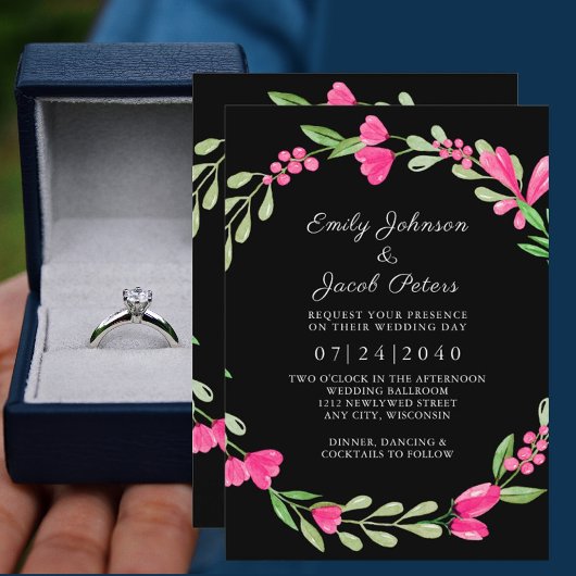 Roze bloemengroen over zwarte elegantie bruiloft aankondiging