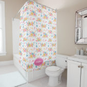  roze bloemenpatroon Monogrammen Bathroom Douchegordijn (In situ)