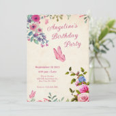 Roze bloemenvlinder verjaardag kaart (Staand voorkant)