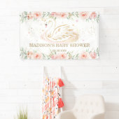 Roze Bloemenzwaan Baby shower Verjaardagsachtergro Spandoek (Insitu)