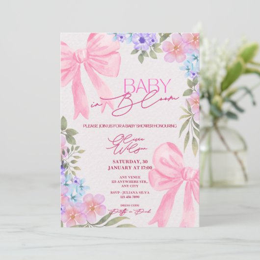 Roze bloemige babyshower uitnodigingen. kaart (Staand voorkant)
