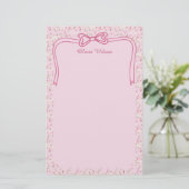 Roze Bloemige Coquette Strik Custom Naam Briefpapier (Staand voorkant)
