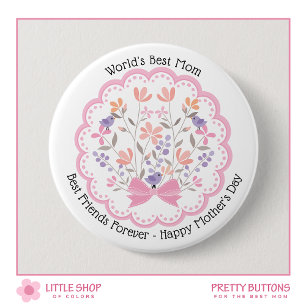 Roze bloemige knop voor Moederdag: Werelds Beste M Ronde Button 7,6 Cm