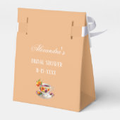 Roze Bloemige Perzik Wanzinnige Thee Bruidsuitnodi Bedankdoosjes (Achterkant)