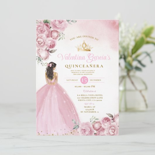 Roze bloemige Quinceañera 15 Anos Bloemen Gouden K Kaart (Staand voorkant)