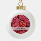 Roze bloemige rozen keramische bal ornament (Voorkant)