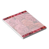 Roze bloemige rozen notitieblok (Schuin)