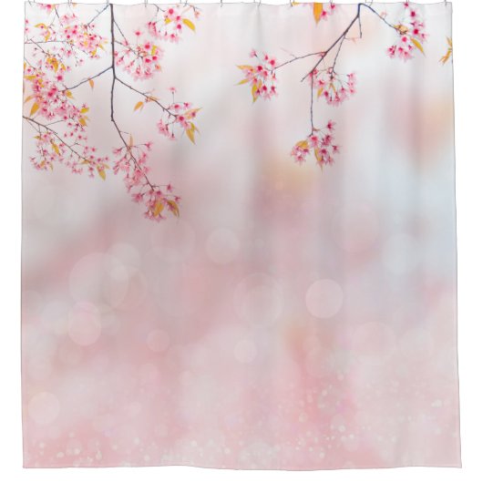 Roze bloesems op Misty Branch Douchegordijn (Voorkant)