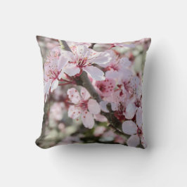 Roze bloesems Red Stems. Kussen