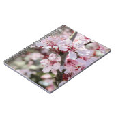 Roze bloesems Red Stems. Notitieboek (Linkerzijde)