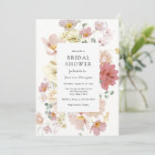 Roze bloomende bloemen Bridal Shower Uitnodiging (Staand voorkant)