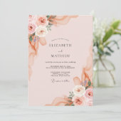 Roze Blush Abrikoos Bloemblad Bruiloft Kaart (Staand voorkant)
