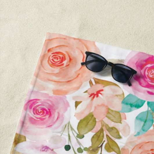 Roze Blush Floral Aangepast gewoon getrouwd Strandlaken (In situ)