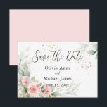 Roze Blush Waterverfrozen Opslaan Datum Save The Date<br><div class="desc">Elegante roze blush waterverfrozen op een zacht roze waterverf achtergrond met gemengde eucalyptusgroenen. De achterkant van deze kaart is zacht roze om de prachtige roze rozen naar voren te brengen. Heel mooi. Fantasie schrift werd gebruikt om de elegantie van dit ontwerp van deze “Bewaar de Datum” kaart naar voren te...</div>