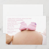 Roze boeken op de uitnodiging van het Belly Baby s (Voorkant / Achterkant)