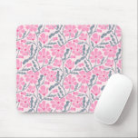 Roze Boho Bloempatroon Muismat<br><div class="desc">Boho en rustieke mousepad met handgetekende illustratie van de moderne bloemen in roze stijl uit het midden van de eeuw.</div>