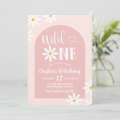 Roze Boho Boog Daisy Wilde Eerste Verjaardag Kaart (Staand voorkant)
