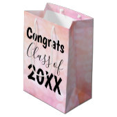 Roze Bokeh Congrats Afstuderen Gift Bag Medium Cadeauzakje (Achterkant Gekanteld)