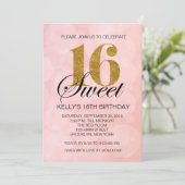 Roze Bokeh Lights Sweet 16 Gold Glitter Invitation Kaart (Staand voorkant)