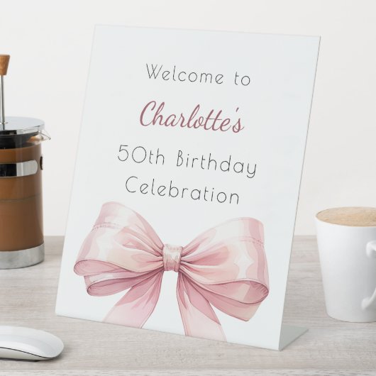 Roze boog elegante verjaardagsfeestje welkom reclamebord met voetstuk (Insitu)