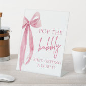 Roze boog Pop De bubbel Ze krijgt een hubby teken Reclamebord Met Voetstuk (Insitu)