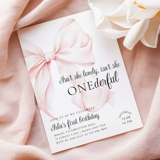 Roze boog prachtige eerste verjaardag uitnodiging