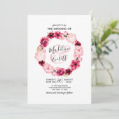 Roze & Bourgondische bloemenkrans bruiloft uitnodi Kaart (Staand voorkant)