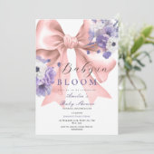 Roze Bow Baby in Bloom Baby shower Paarse Bloemen Kaart (Staand voorkant)