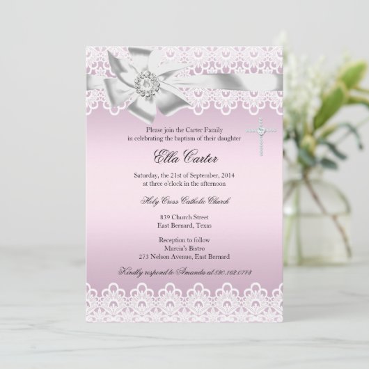 Roze Bow & Lace Cross Girl Baptism Uitnodiging (Staand voorkant)