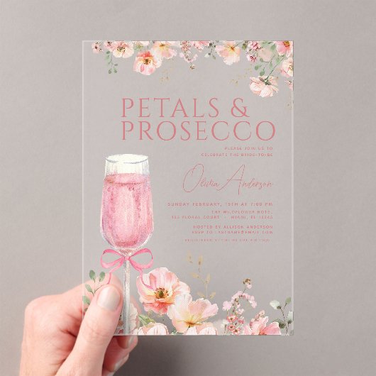 Roze Bow Petals & Prosecco Blush Vrijgezellenfeest Acryl Uitnodigingen (Insitu (Draagbaar))
