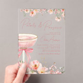 Roze Bow Petals & Prosecco Blush Vrijgezellenfeest Acryl Uitnodigingen (Insitu (Draagbaar))