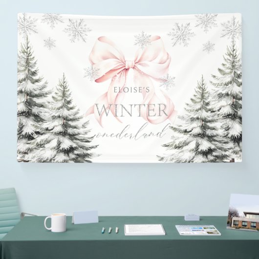 Roze Bow Pine Trees Winter Onederland 1e verjaarda Spandoek (Beurs)