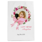 Roze Bow Roos Bloemen Krans Foto Verjaardag Medium Cadeauzakje (Voorkant)