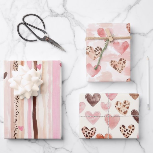 Roze Bruin Luipaard Print Hearts Stripes Kerstmis Inpakpapier Vel (Voorkant)
