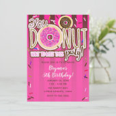Roze & Bruine Strooidonuts Modern Verjaardagsfeest Kaart (Staand voorkant)