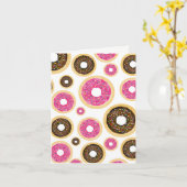 Roze & Bruine Strooidonuts Moderne Verjaardagsfees Kaart (Gele Bloem)