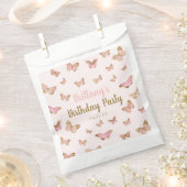 Roze bruine vlinder met als geboortedag beschouwde bedankzakje (Geknipt)