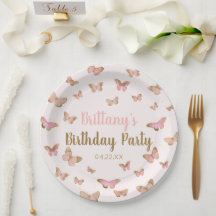 Roze bruine vlinder met als geboortedag beschouwde