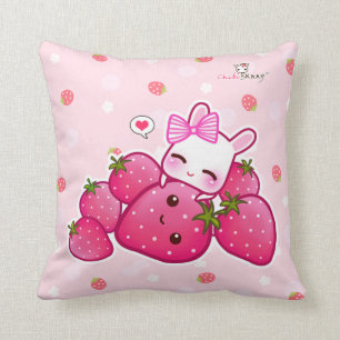 Roze bunny met kawaii-aardbeien kussen